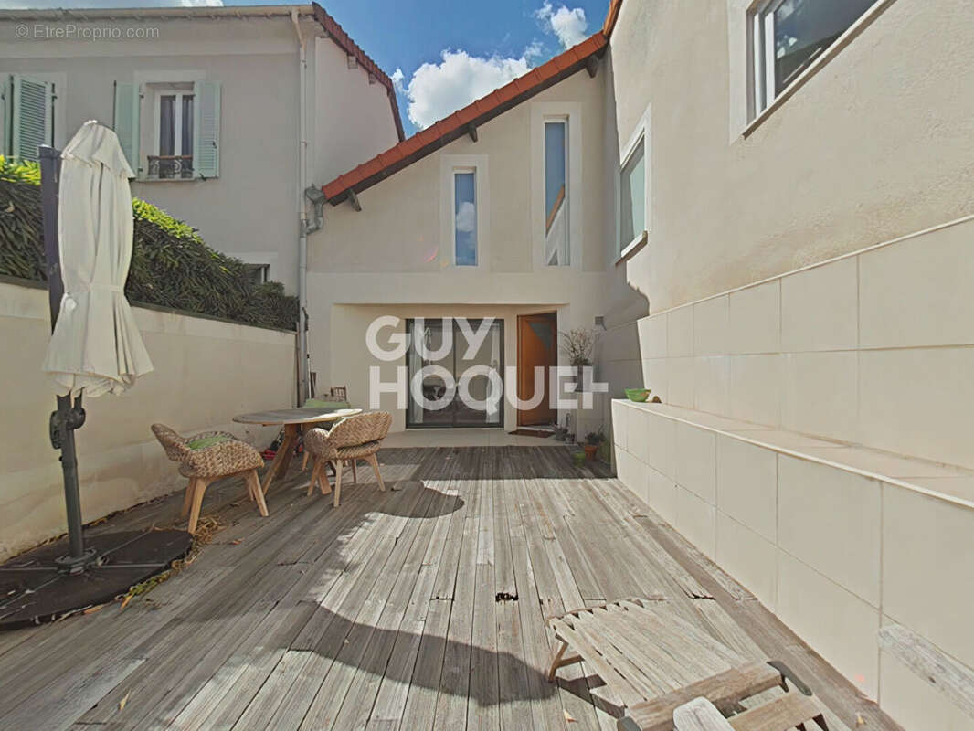 Appartement à FONTENAY-SOUS-BOIS