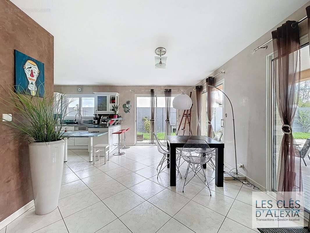 Maison à LOIRE-SUR-RHONE