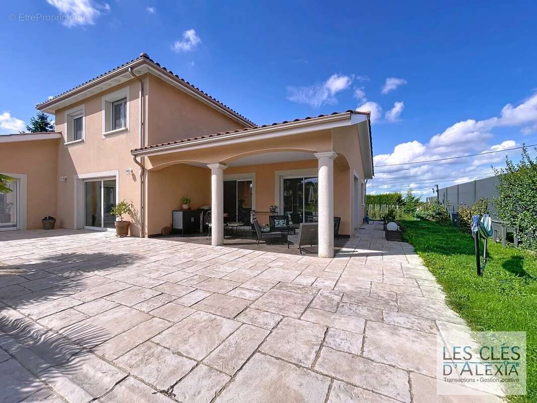 Maison à LOIRE-SUR-RHONE