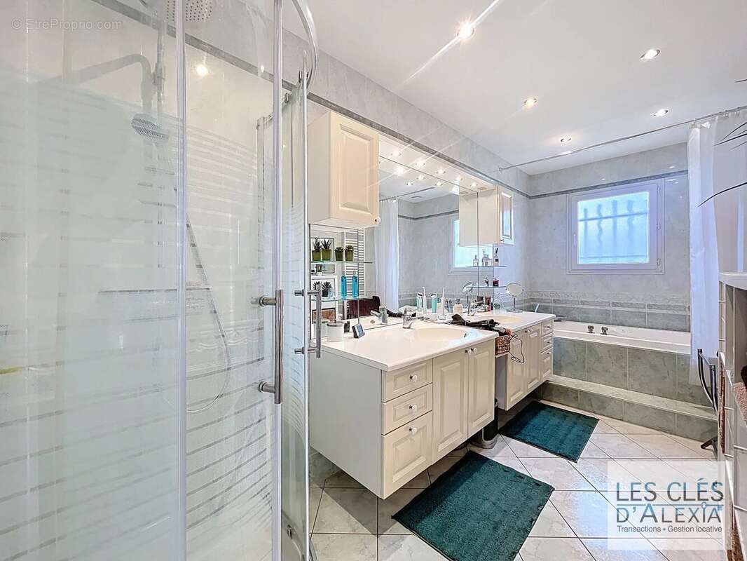 Maison à LOIRE-SUR-RHONE