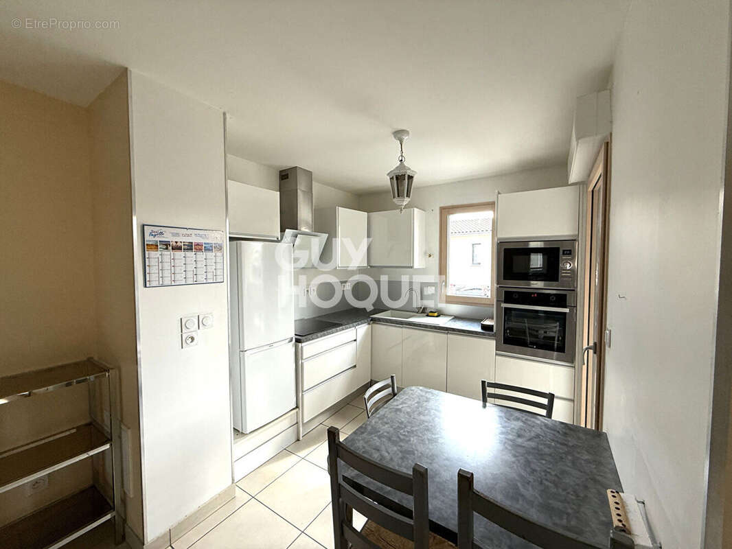 Appartement à MORNANT