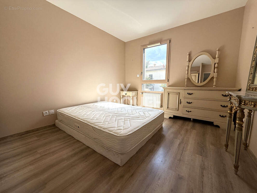 Appartement à MORNANT