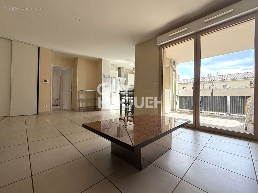 Appartement à MORNANT