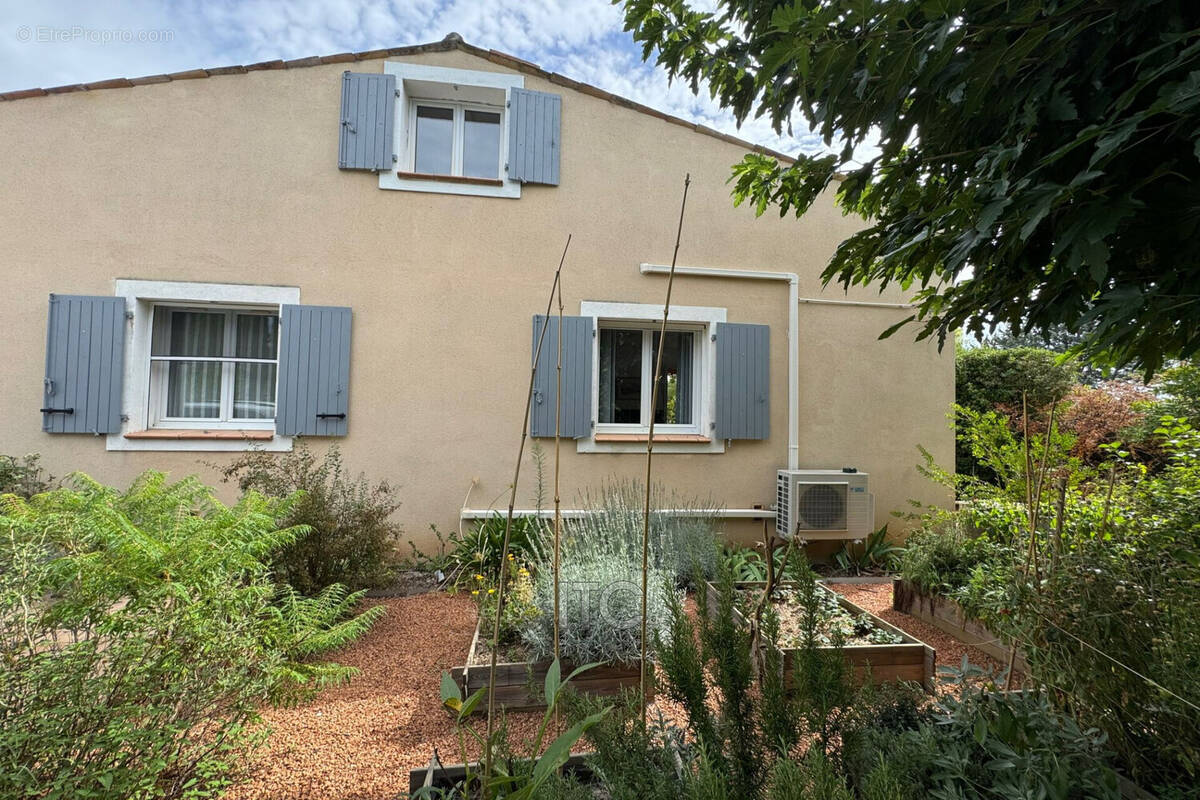 Maison à POURRIERES