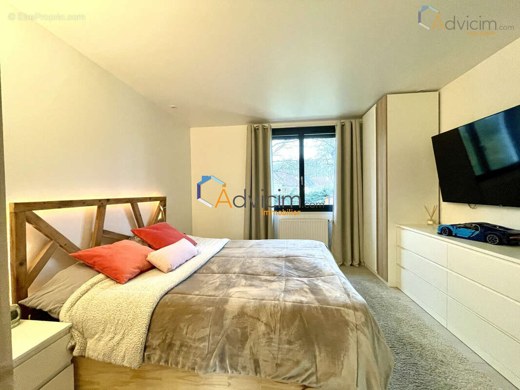 Chambre RDC - Maison à SARAN