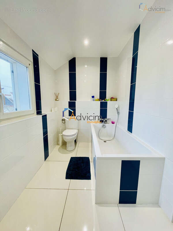 SDB étage - Maison à SARAN