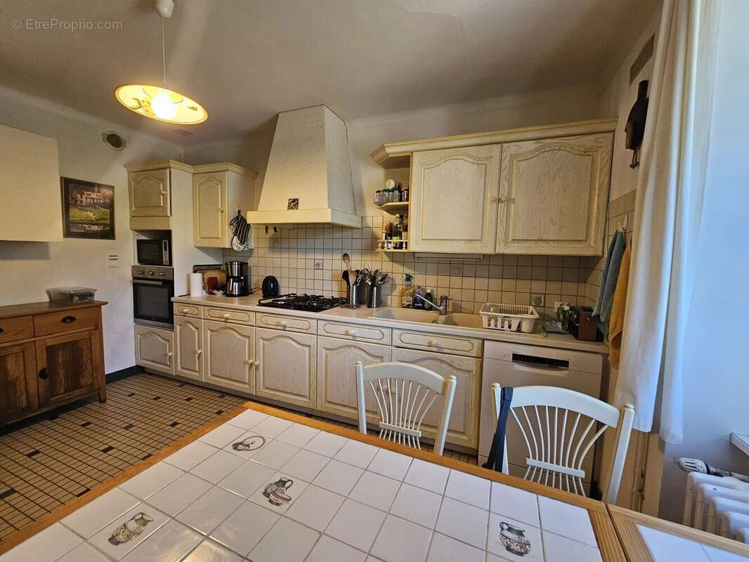 Appartement à LA CHAPELLE-MONTBRANDEIX