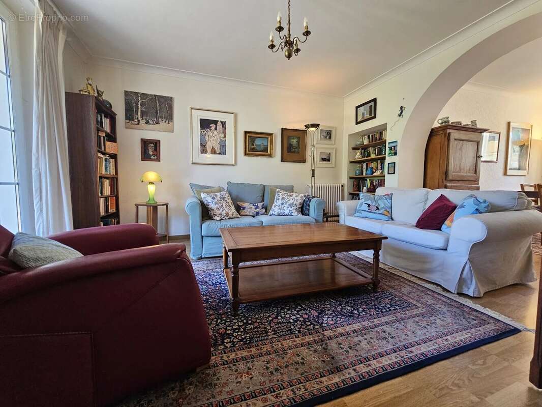 Appartement à LA CHAPELLE-MONTBRANDEIX