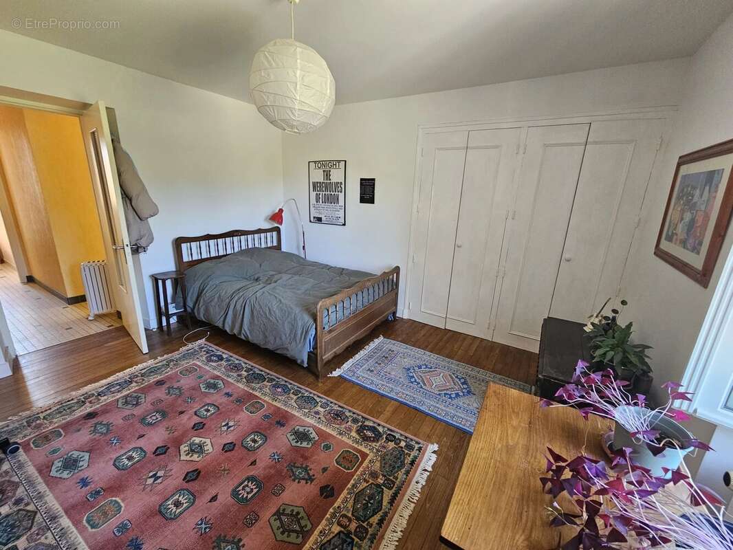 Appartement à LA CHAPELLE-MONTBRANDEIX