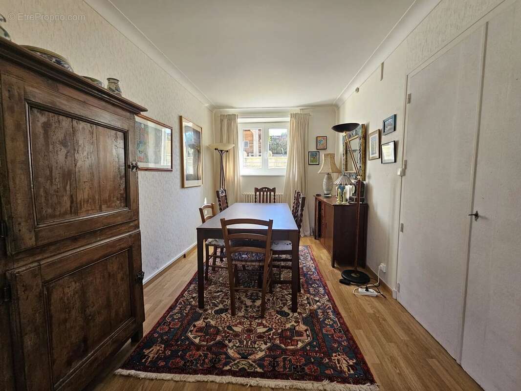 Appartement à LA CHAPELLE-MONTBRANDEIX