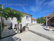 Appartement à LA CHAPELLE-MONTBRANDEIX