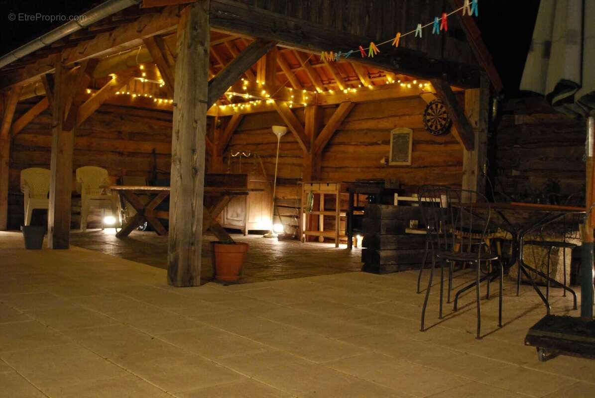 Appartement à LA CHAPELLE-MONTBRANDEIX