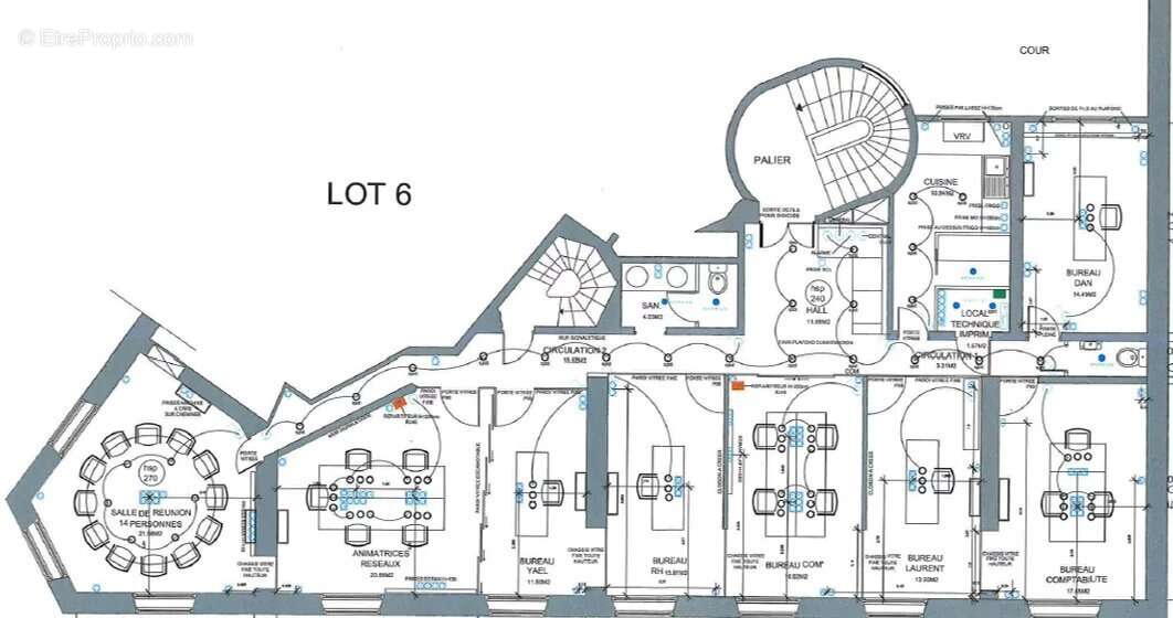 Commerce à PARIS-8E