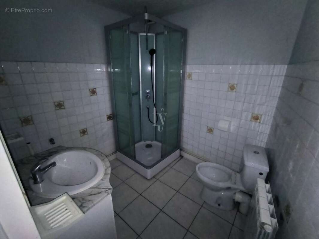 Appartement à SAINT-LEONARD-DE-NOBLAT