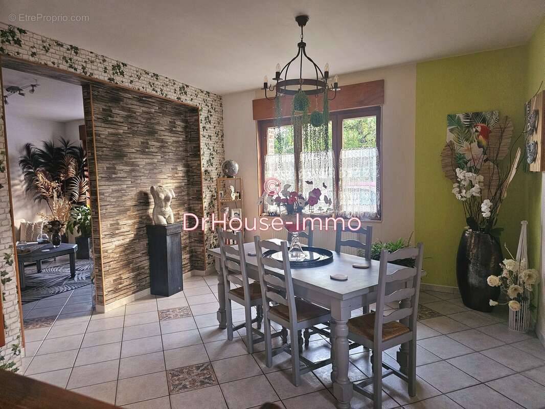 Maison à SAINT-AMAND-LES-EAUX