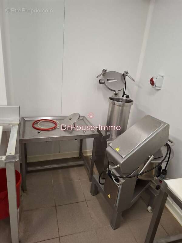 Commerce à SAINT-AMAND-LES-EAUX