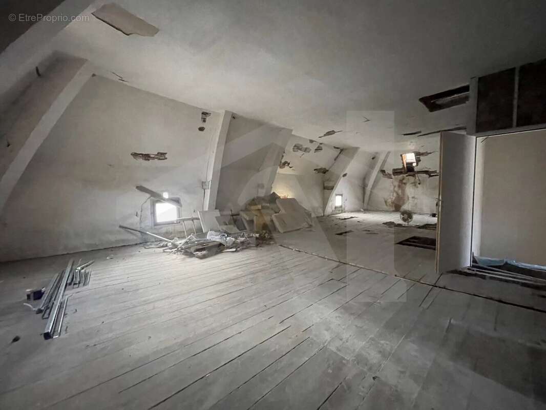 Commerce à SASSENAGE