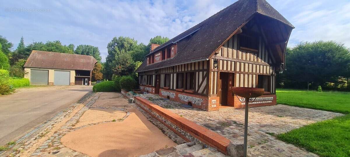 Maison à TOURVILLE-LA-CHAPELLE
