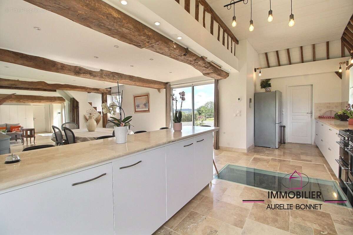 Maison à PONT-L'EVEQUE