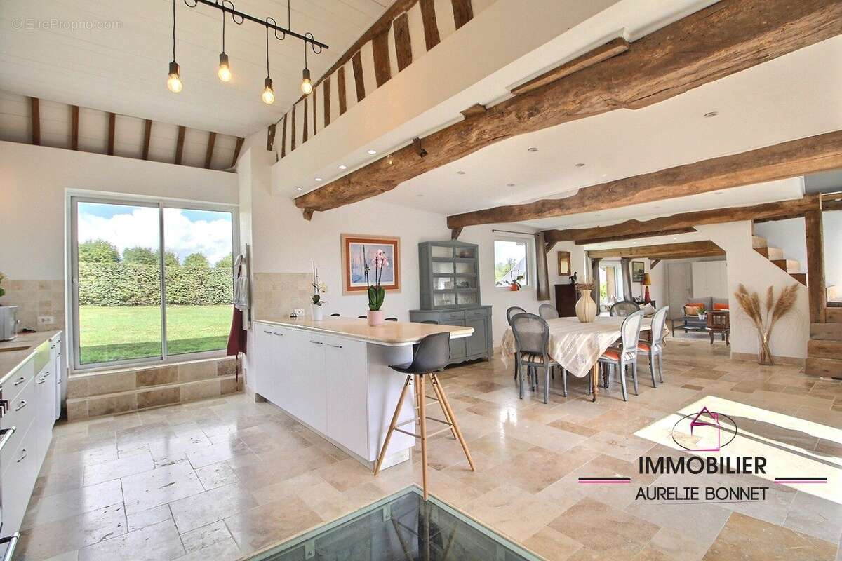 Maison à PONT-L'EVEQUE