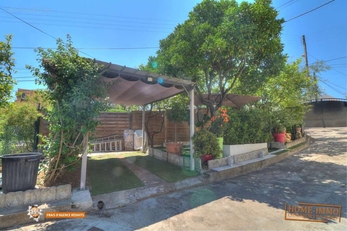 Appartement à VALLAURIS