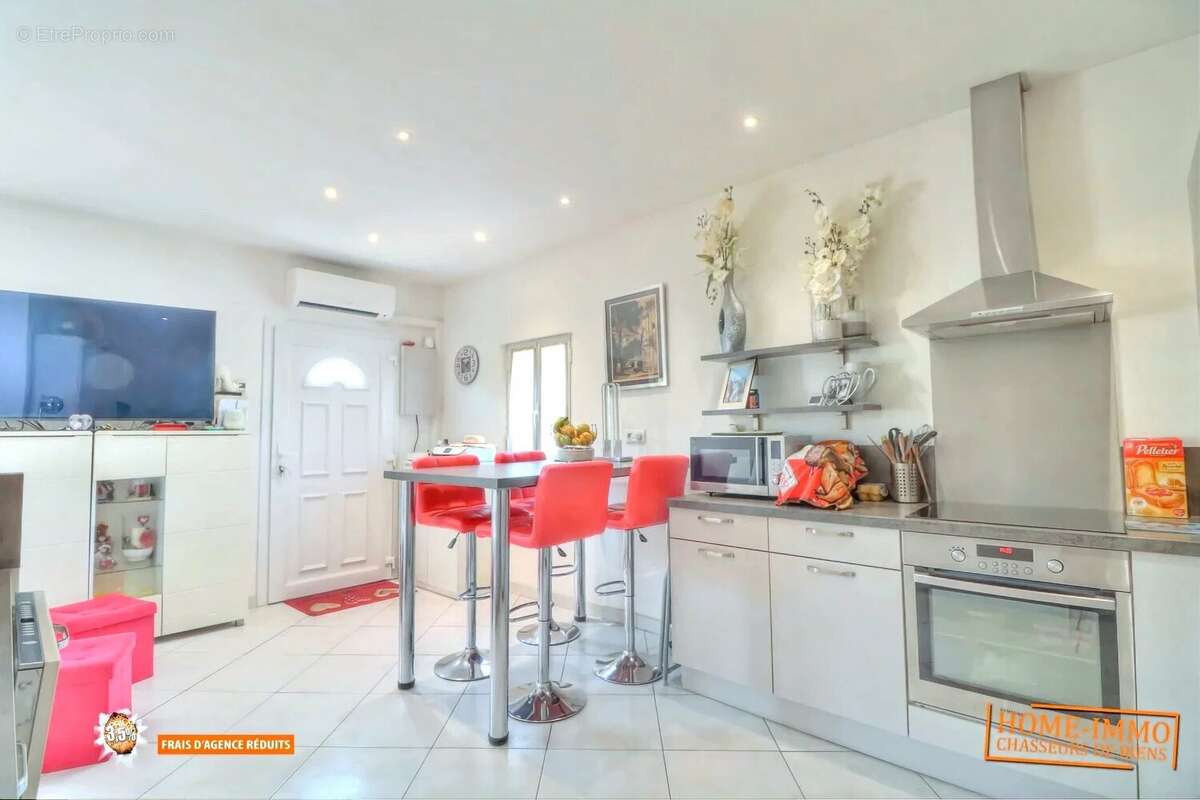 Appartement à VALLAURIS