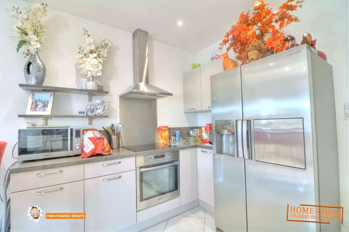 Appartement à VALLAURIS