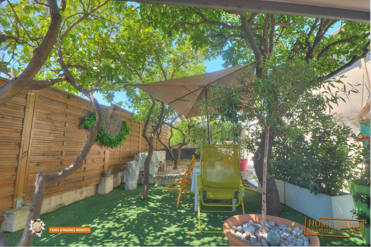 Appartement à VALLAURIS