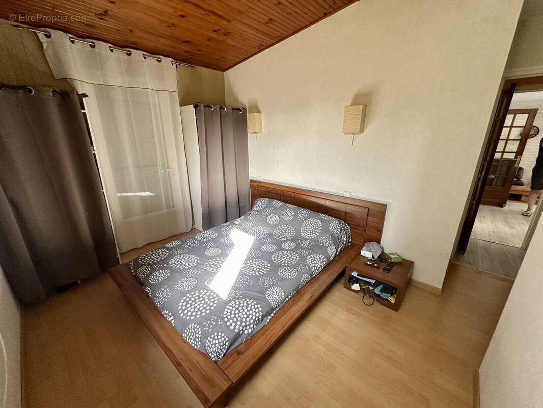 Maison à VILLEMOLAQUE