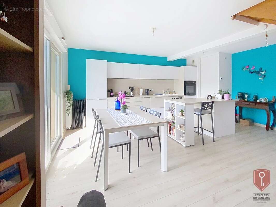 Appartement à MINZIER