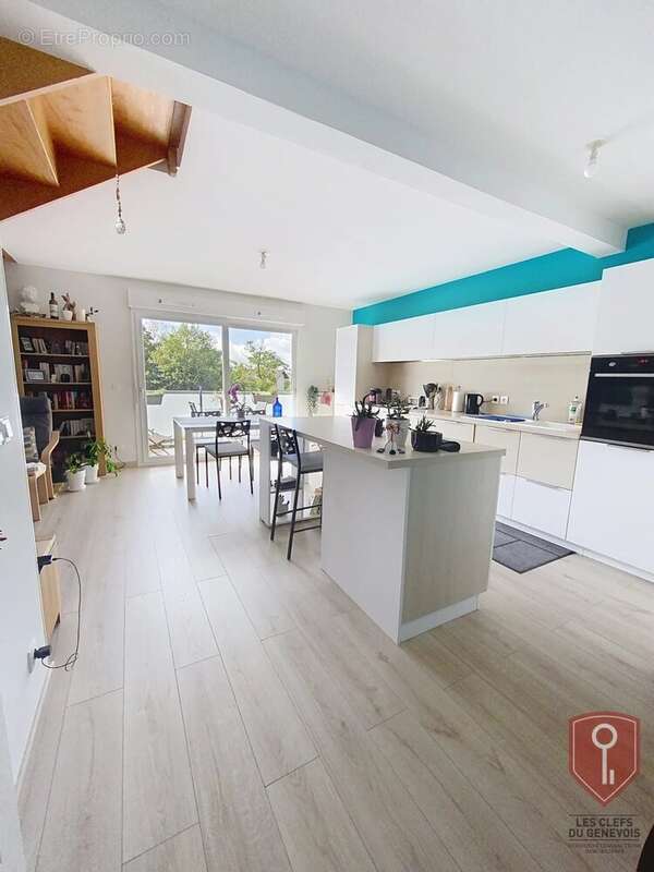 Appartement à MINZIER