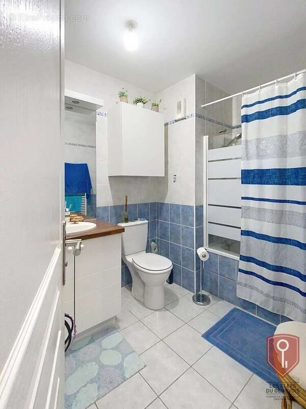 Appartement à MINZIER