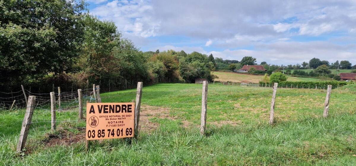 Terrain à LE MIROIR