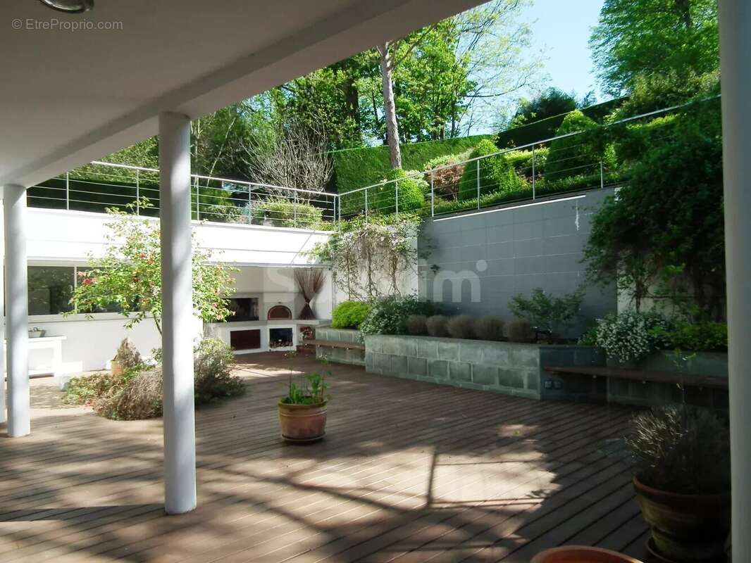 Maison à LONS-LE-SAUNIER