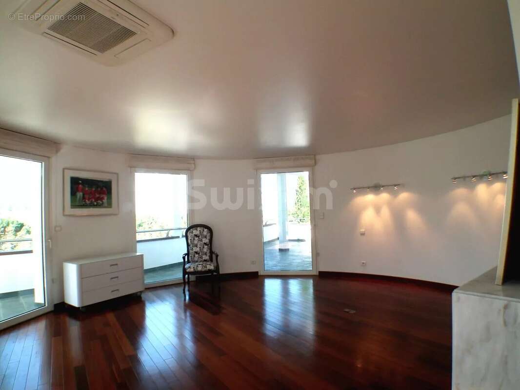 Maison à LONS-LE-SAUNIER