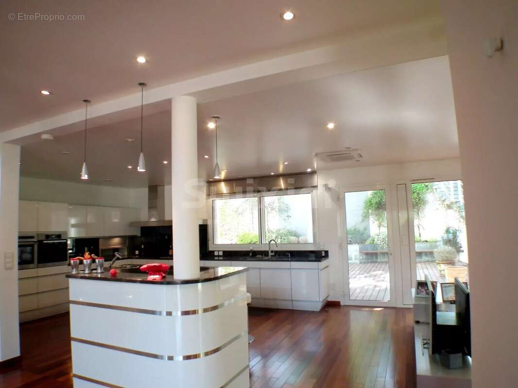 Maison à LONS-LE-SAUNIER