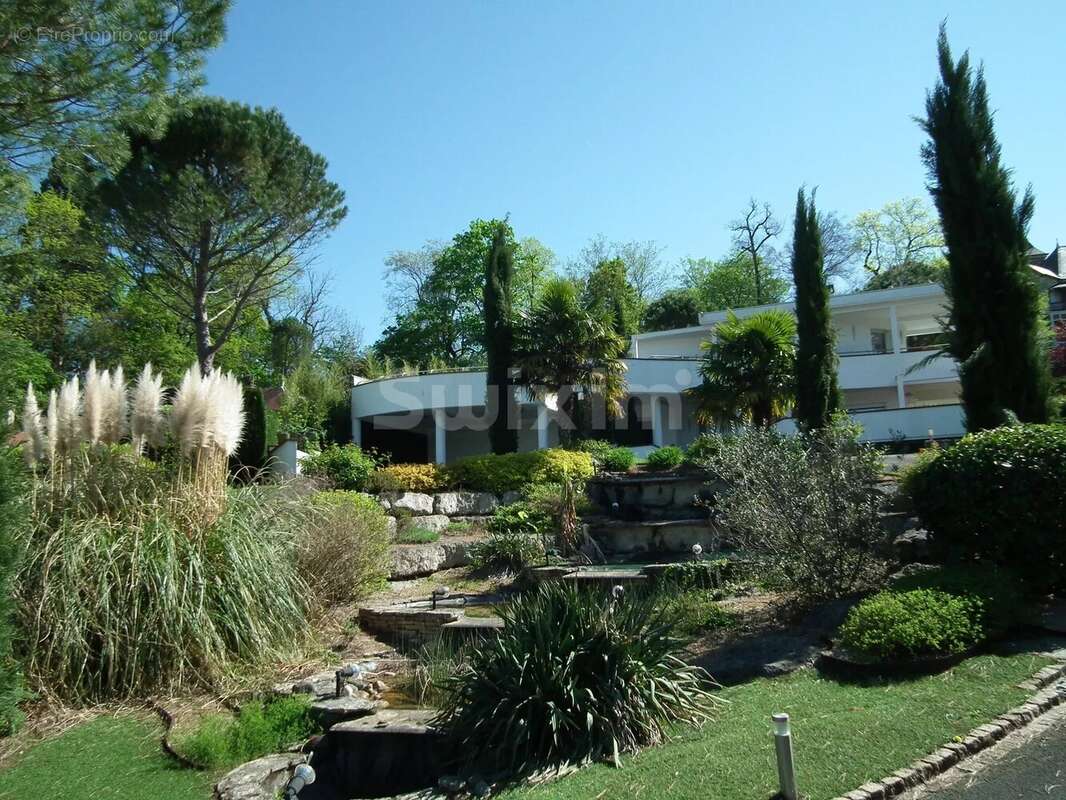 Maison à LONS-LE-SAUNIER