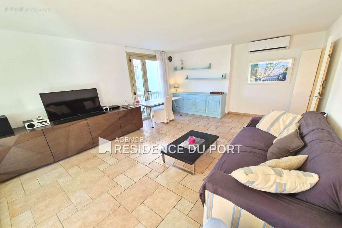 Appartement à MANDELIEU-LA-NAPOULE