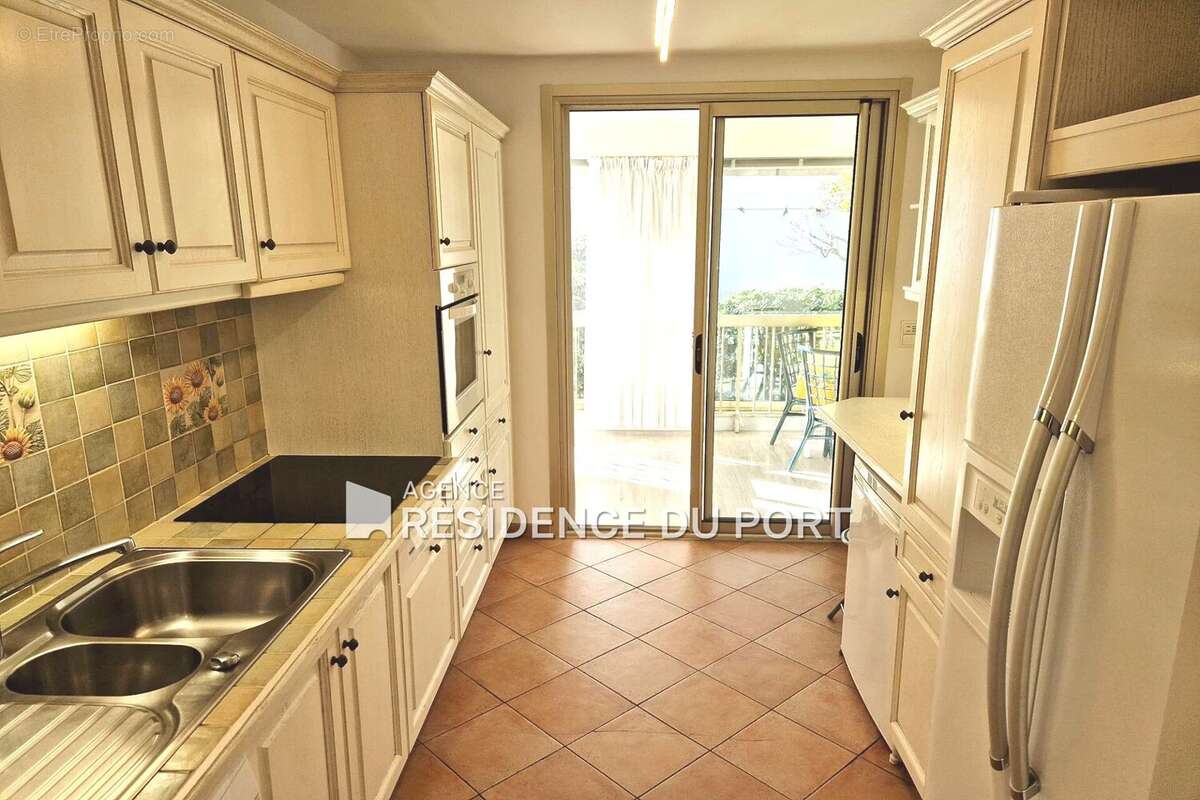 Appartement à MANDELIEU-LA-NAPOULE