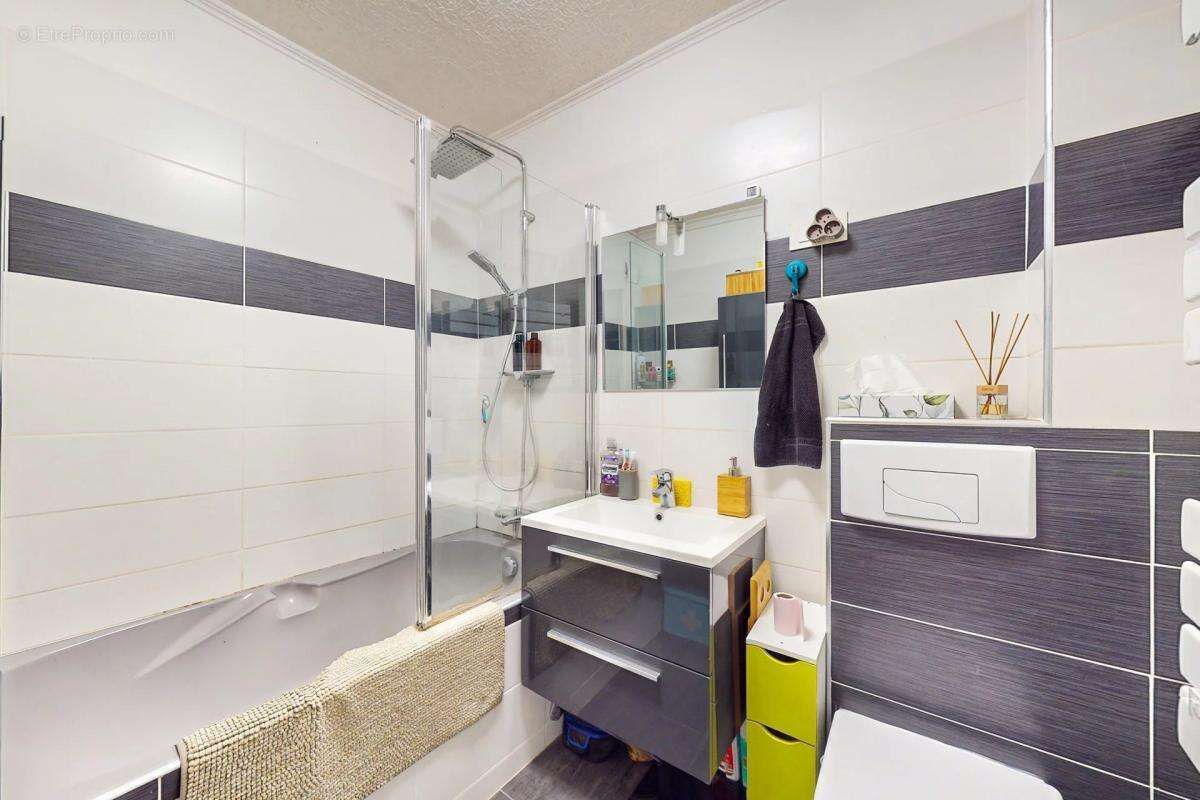 Appartement à TORCY