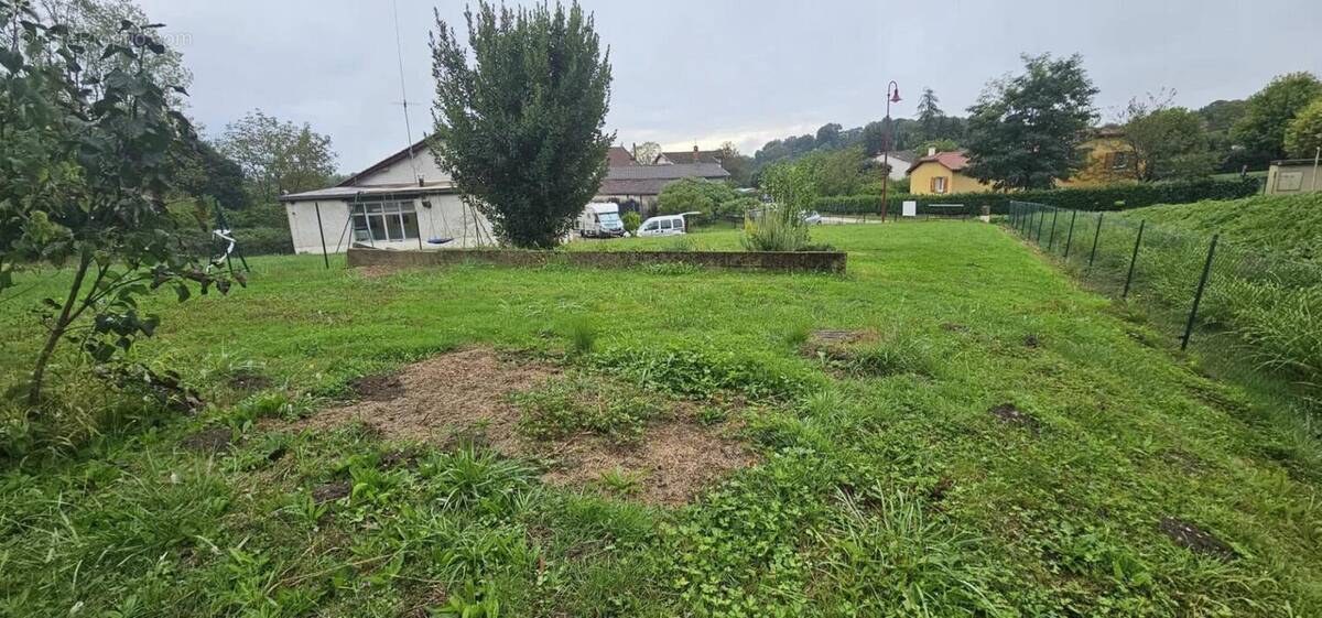 Terrain à CHATILLON-LA-PALUD