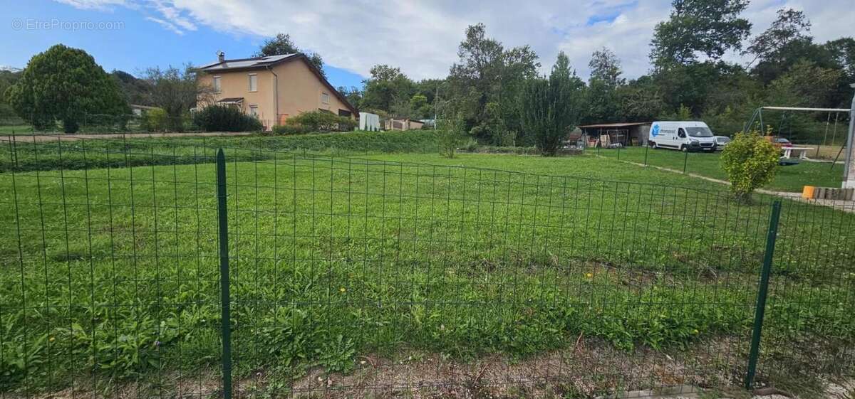 Terrain à CHATILLON-LA-PALUD