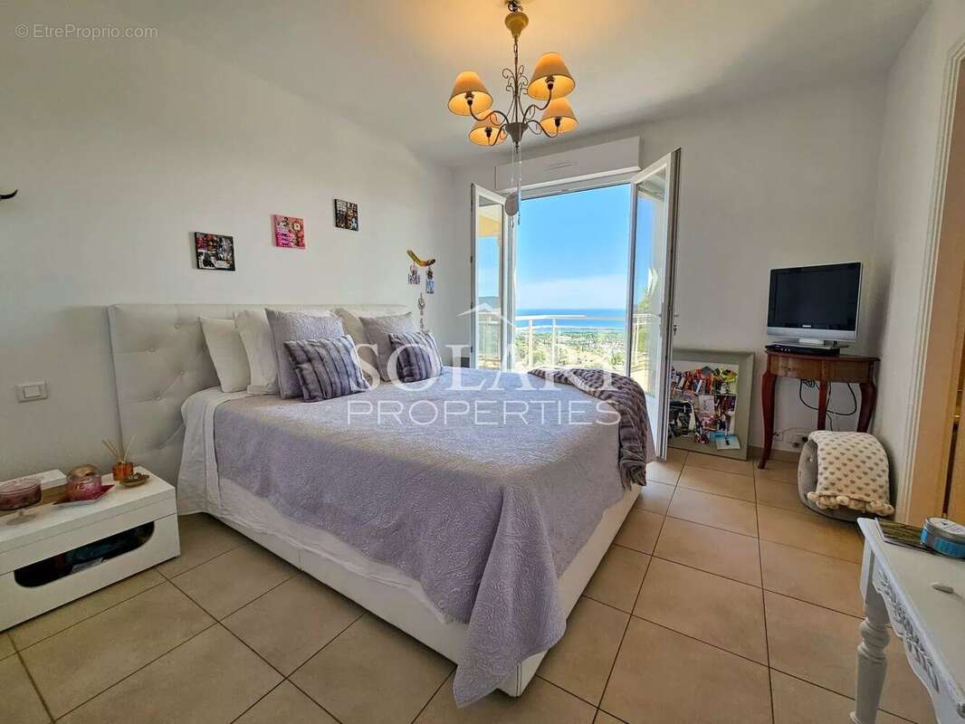 Maison à MANDELIEU-LA-NAPOULE