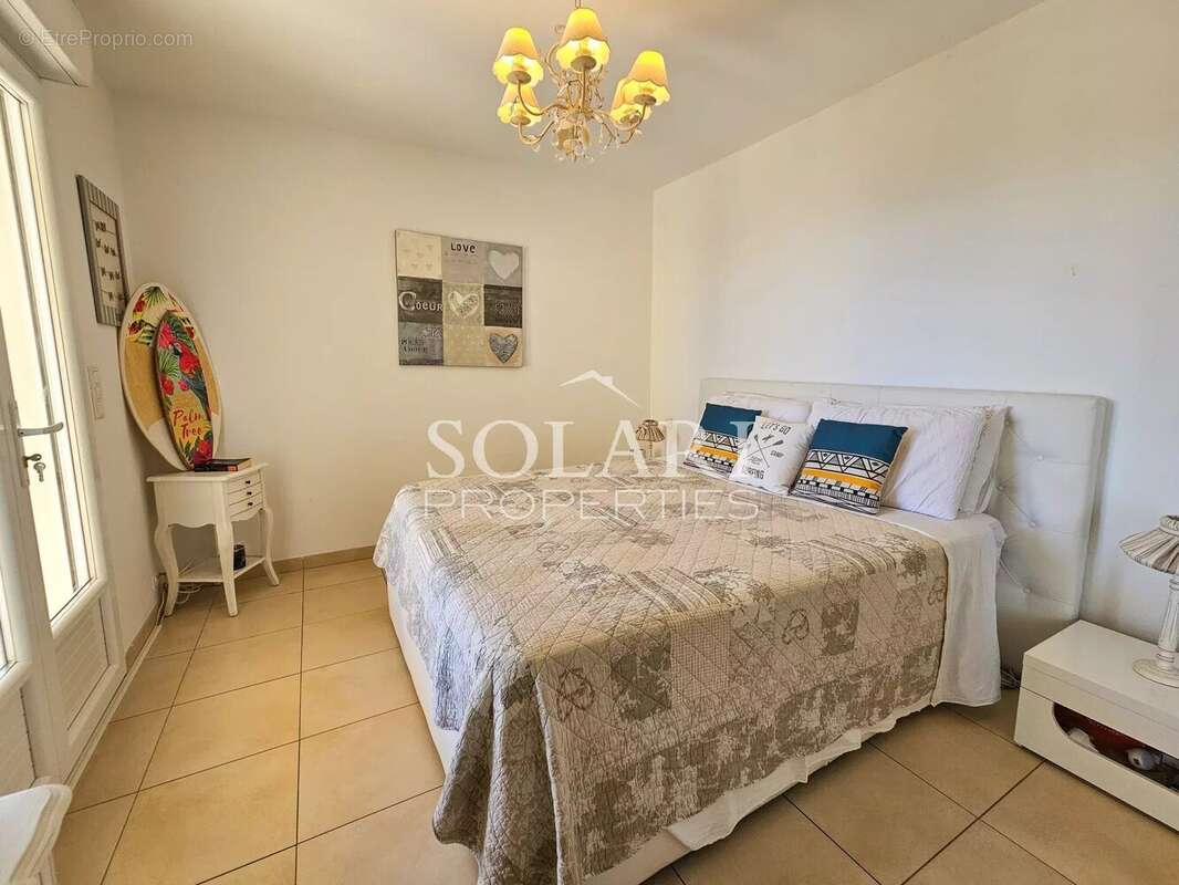 Maison à MANDELIEU-LA-NAPOULE