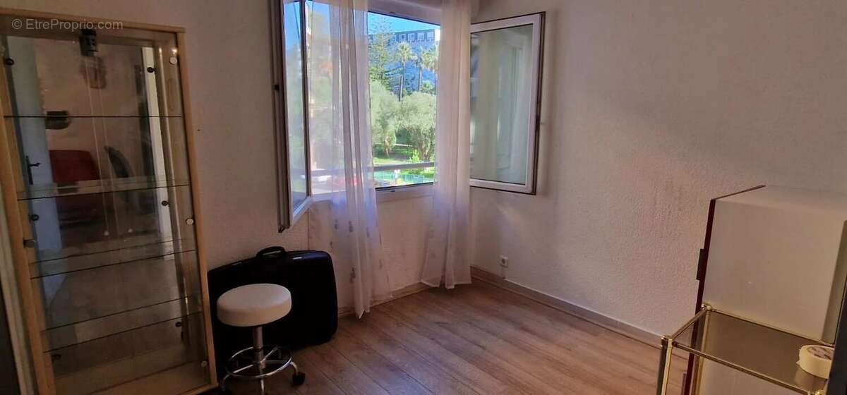 Appartement à ROQUEBRUNE-CAP-MARTIN