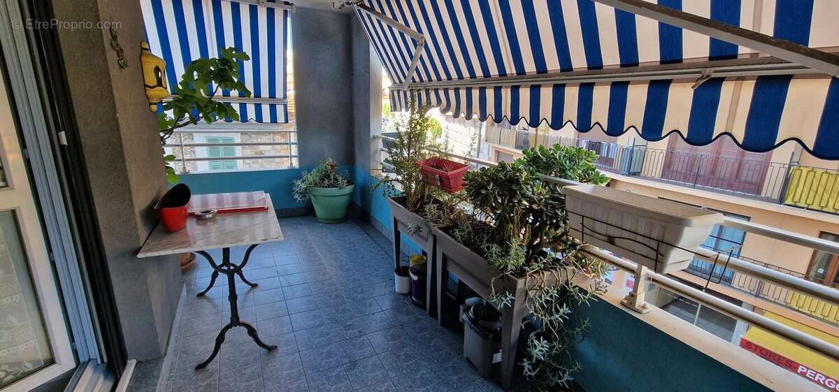 Appartement à ROQUEBRUNE-CAP-MARTIN