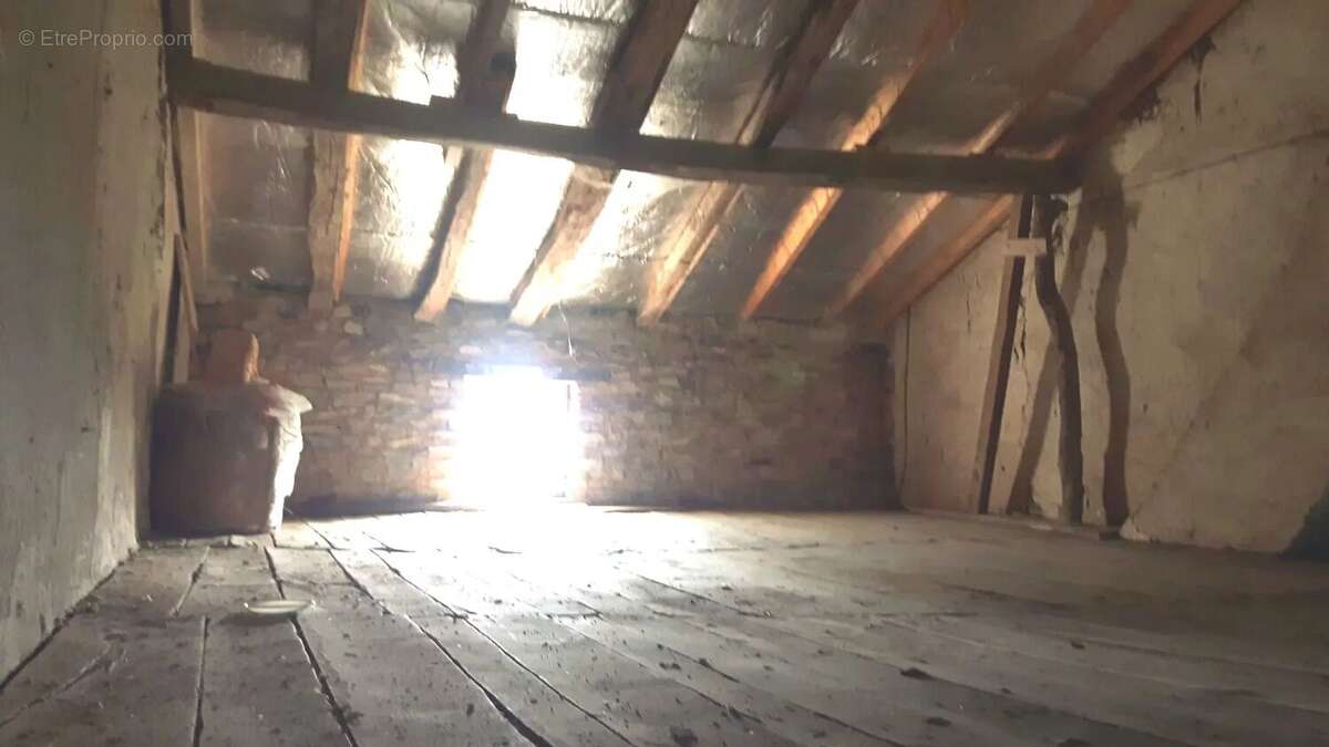 Maison à BUSSIERE-POITEVINE