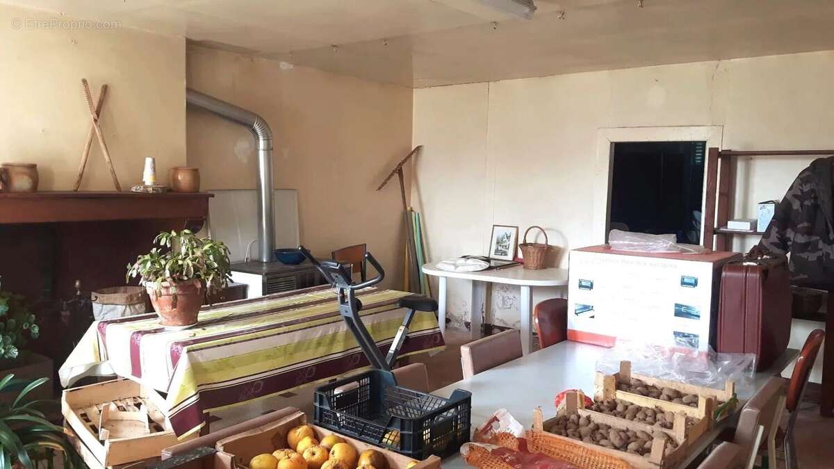 Maison à BUSSIERE-POITEVINE