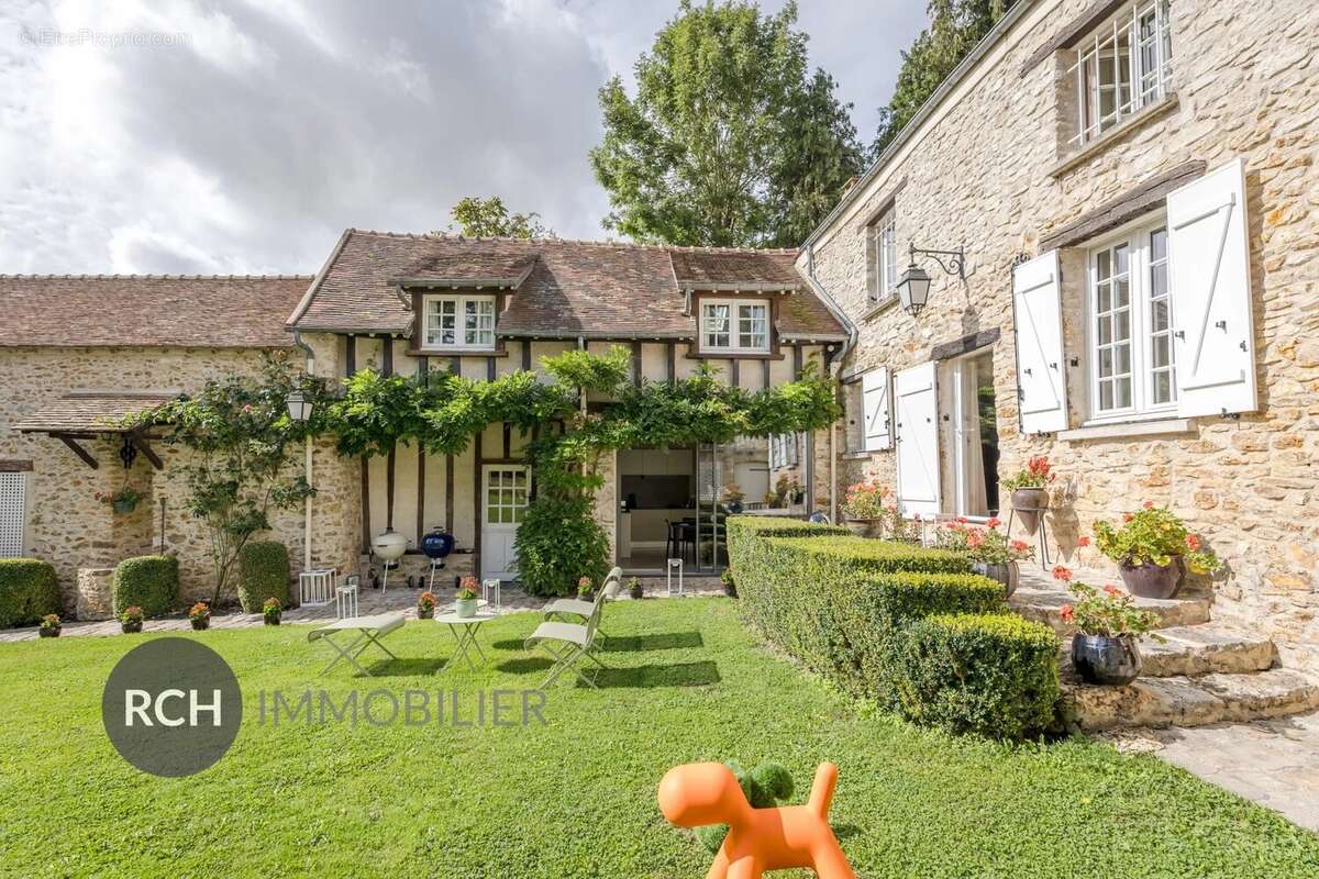 Maison à MONTFORT-L&#039;AMAURY