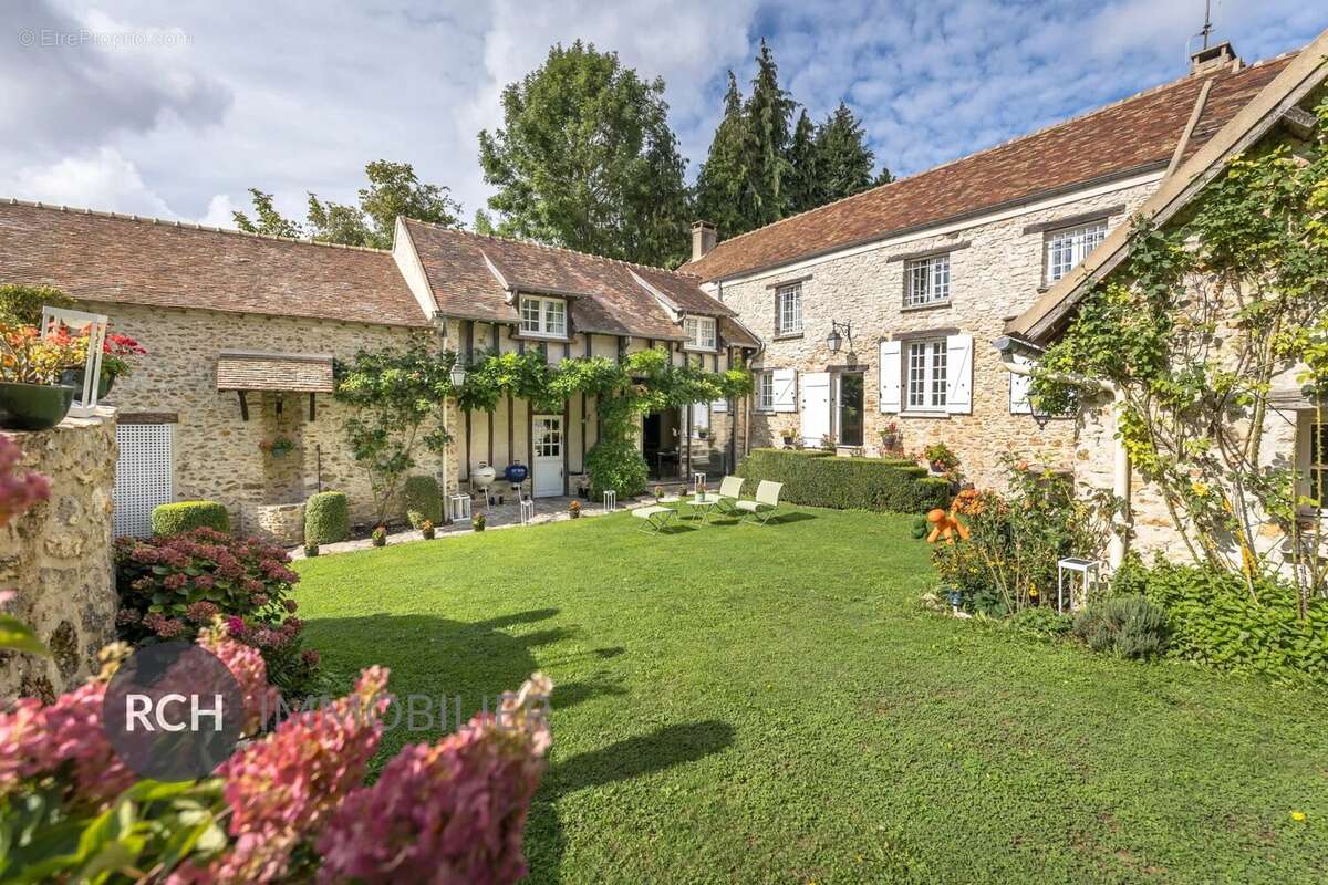 Maison à MONTFORT-L&#039;AMAURY